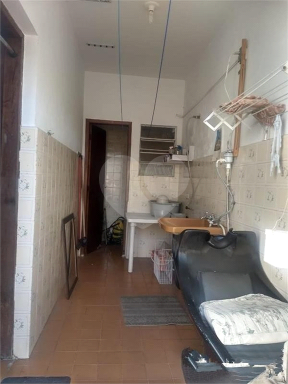 Sobrado com ótima estrutura 