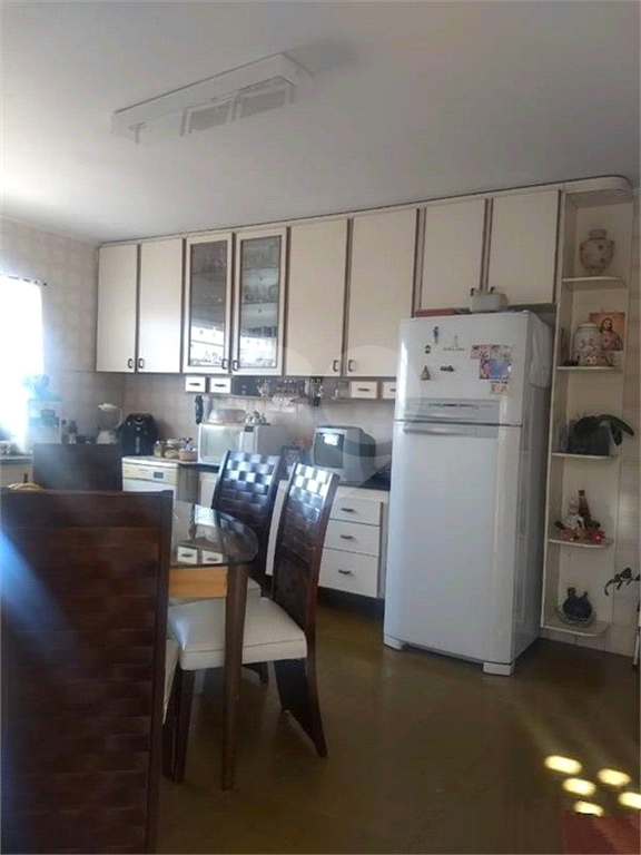 Sobrado com ótima estrutura 