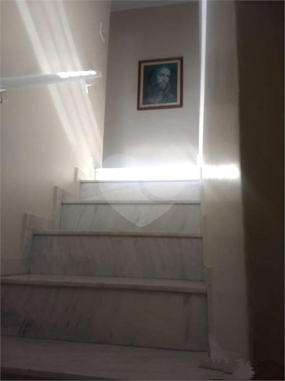 Sobrado com ótima estrutura 