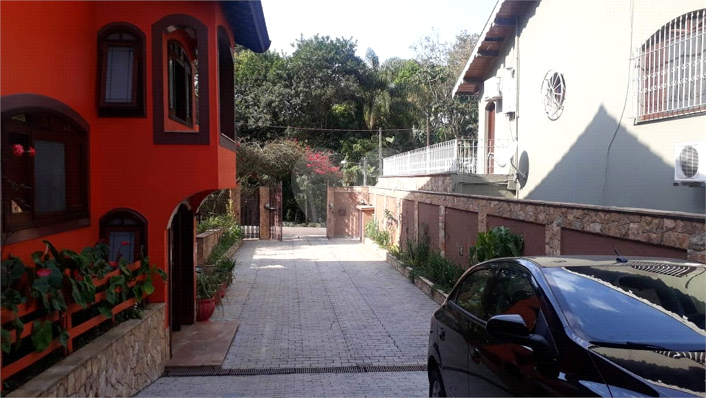 Serra da Cantareira Magnífica Casa com 1970 Metros de Terreno Aceita 70% em Permuta por Apartamento!
