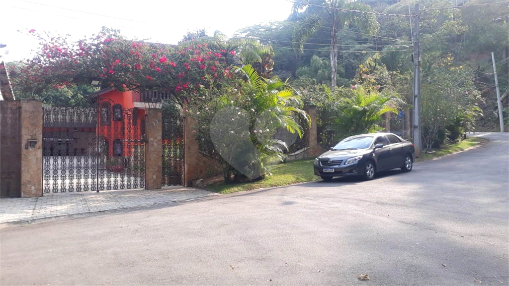 Serra da Cantareira Magnífica Casa com 1970 Metros de Terreno Aceita 70% em Permuta por Apartamento!