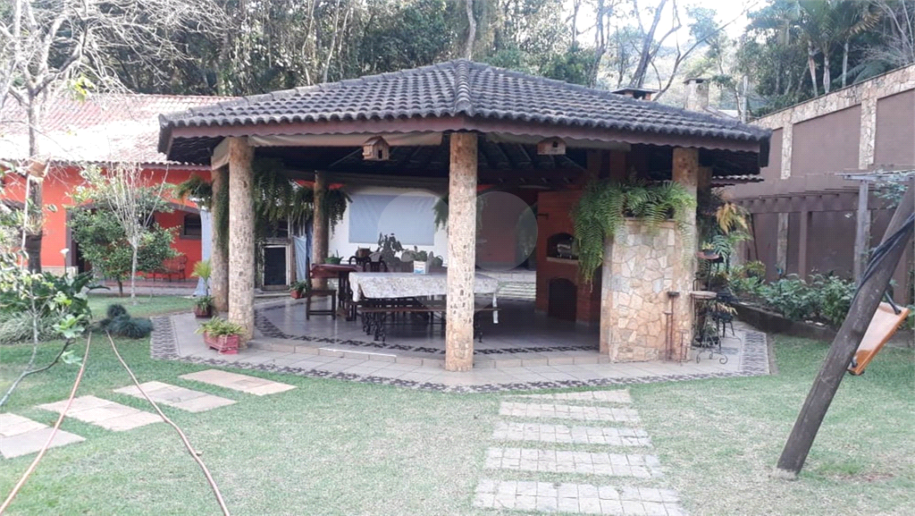 Serra da Cantareira Magnífica Casa com 1970 Metros de Terreno Aceita 70% em Permuta por Apartamento!