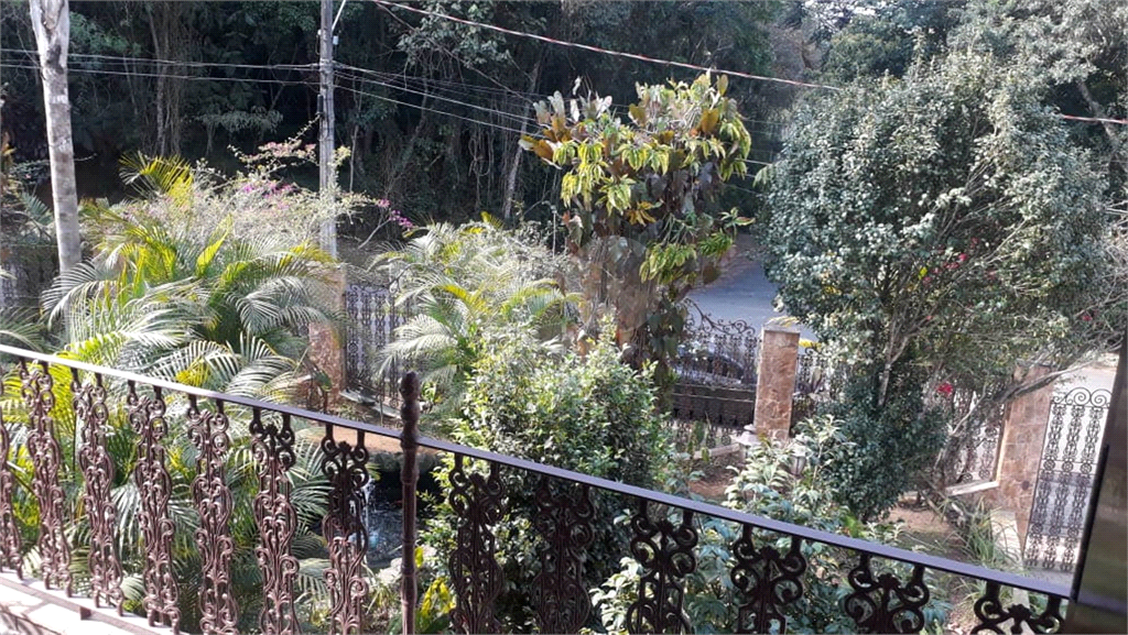 Serra da Cantareira Magnífica Casa com 1970 Metros de Terreno Aceita 70% em Permuta por Apartamento!