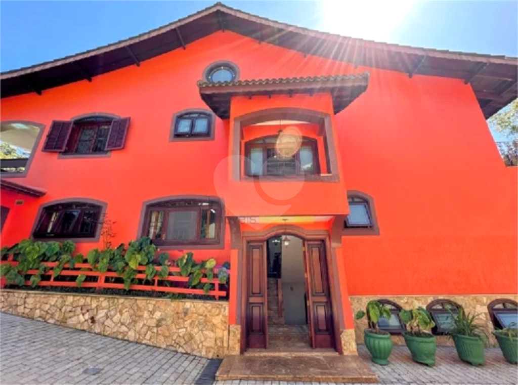 Serra da Cantareira Magnífica Casa com 1970 Metros de Terreno Aceita 70% em Permuta por Apartamento!