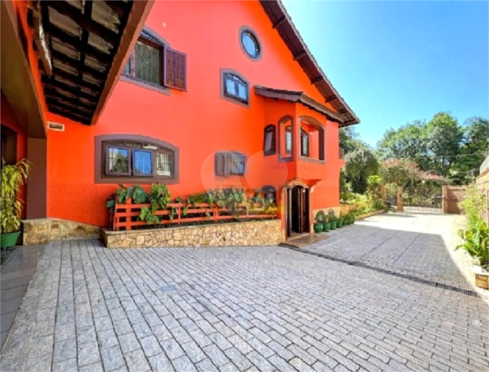 Serra da Cantareira Magnífica Casa com 1970 Metros de Terreno Aceita 70% em Permuta por Apartamento!