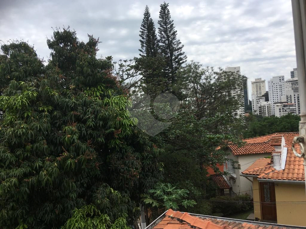 Sobrado  à venda em PERDIZES com 300 m²