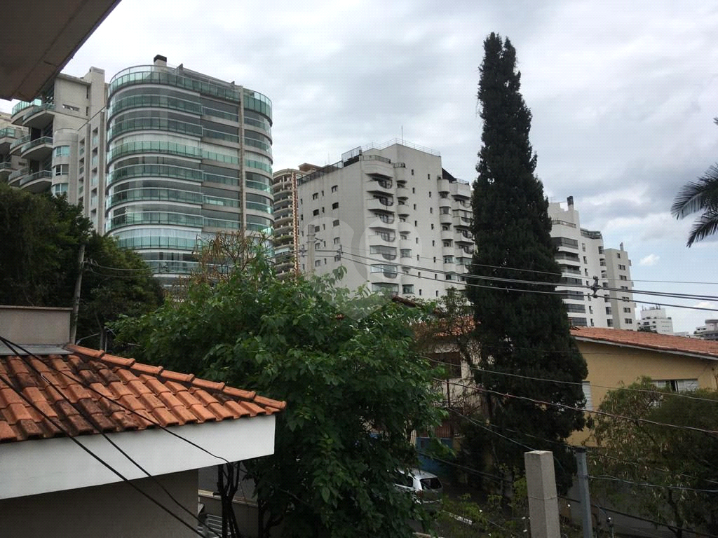 Sobrado  à venda em PERDIZES com 300 m²