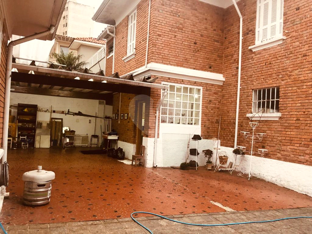 Sobrado  à venda em PERDIZES com 300 m²
