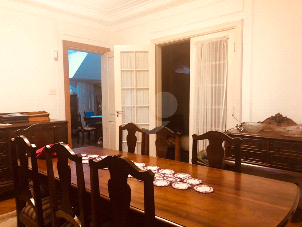 Sobrado  à venda em PERDIZES com 300 m²