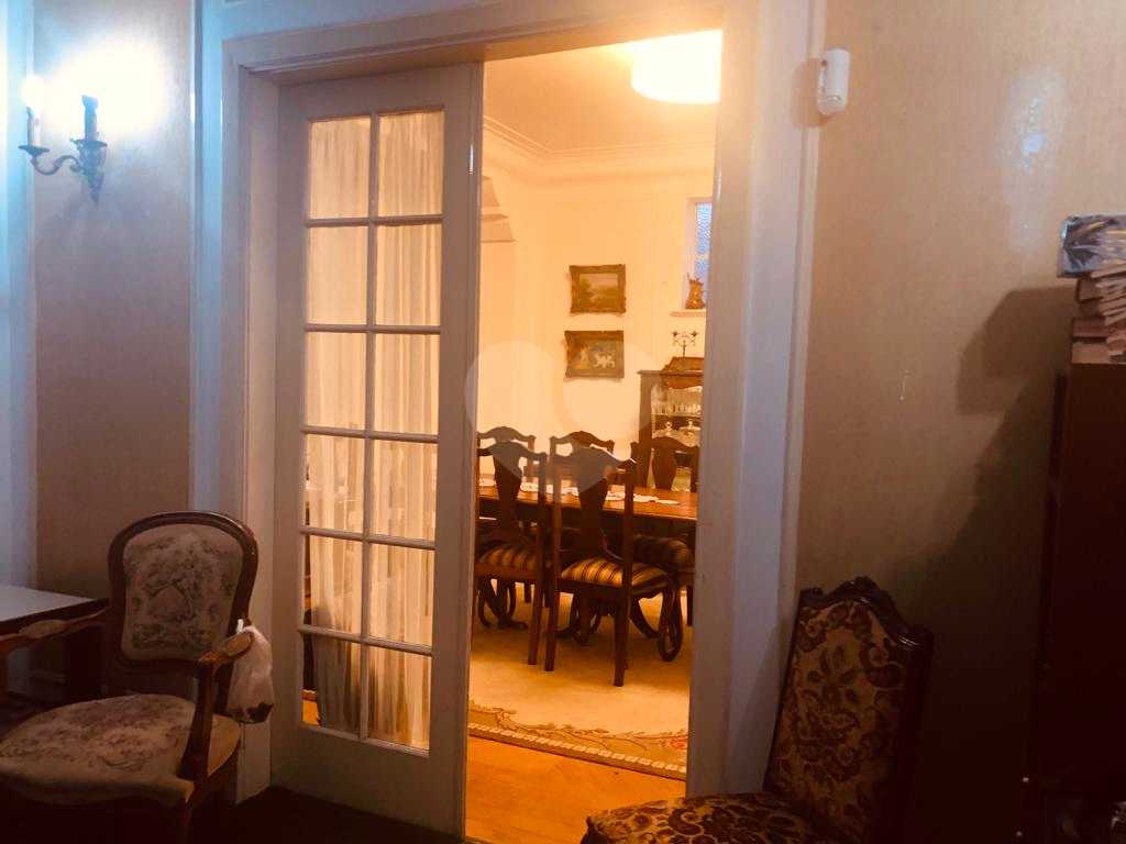 Sobrado  à venda em PERDIZES com 300 m²