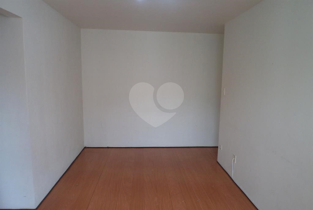 APARTAMENTO em HORTO