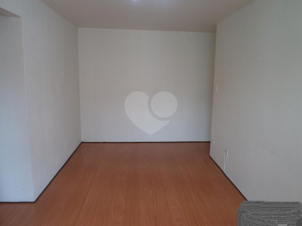 APARTAMENTO em HORTO
