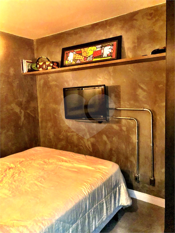 APARTAMENTO em TATUAPÉ