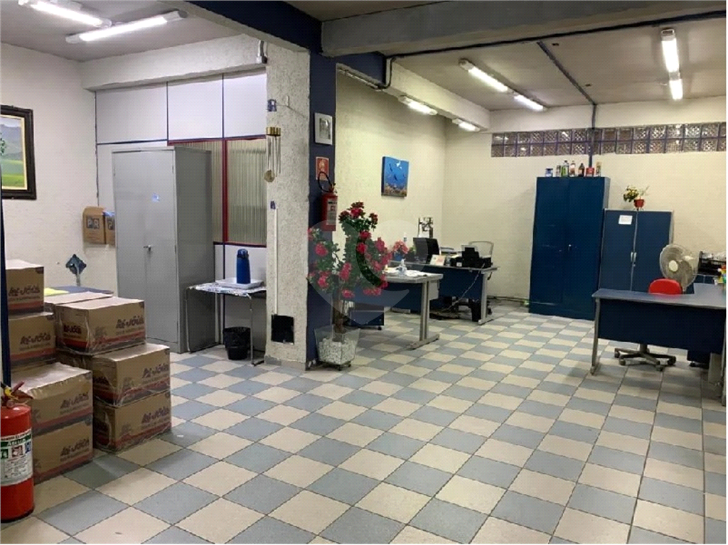 prédio inteiro
