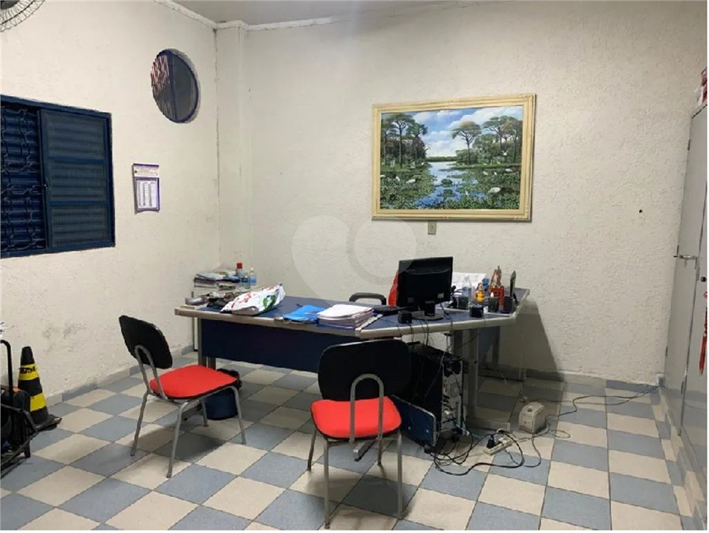 prédio inteiro