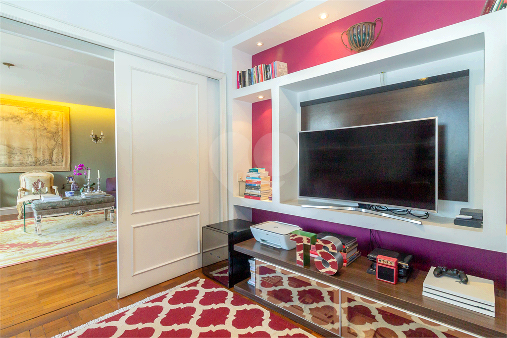 APARTAMENTO em JARDIM PAULISTA