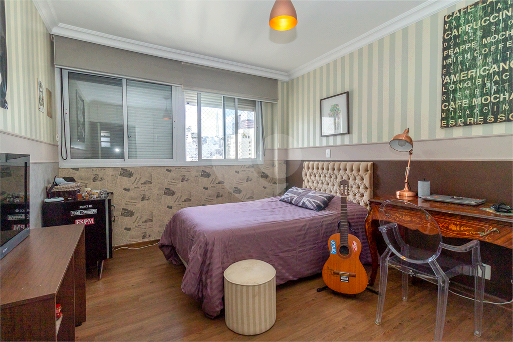 APARTAMENTO em JARDIM PAULISTA