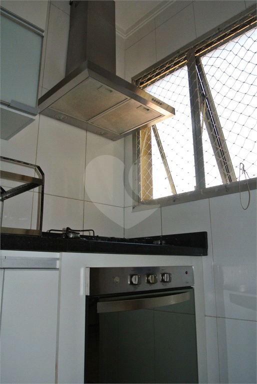Apartamento com 3 quartos sendo 1 suíte - 2 vagas fixas - Bairro Santa Teresinha.