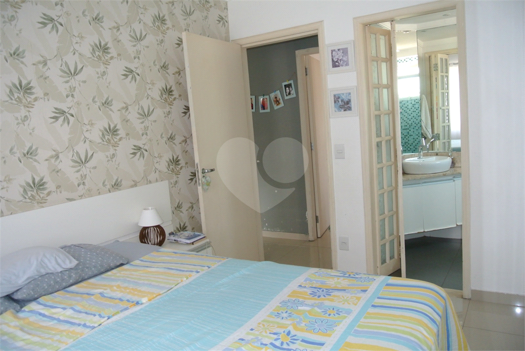 Apartamento com 3 quartos sendo 1 suíte - 2 vagas fixas - Bairro Santa Teresinha.
