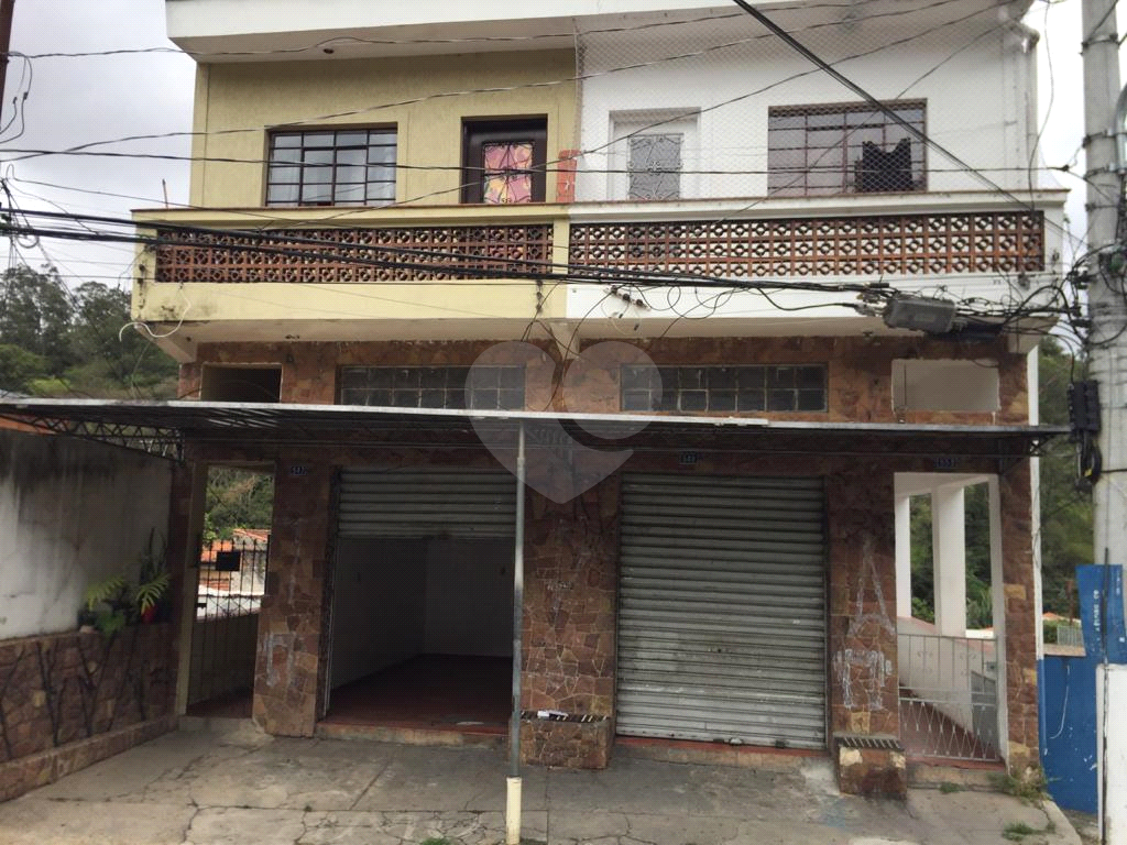 Salão comercial em excelente localização !!!