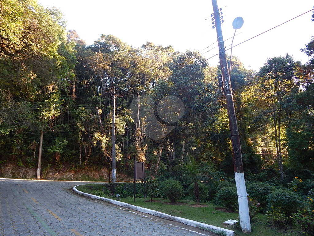 Terreno no Condomínio Parque Imperial da Cantareira, terreno em aclive, local muito verde.