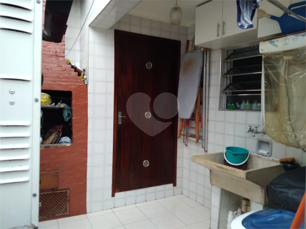 Sobrado com churrasqueira no Pq Edu Chaves