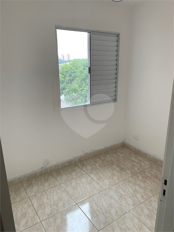 Apartamento à venda com 2 quartos, 40m² - Foto 11