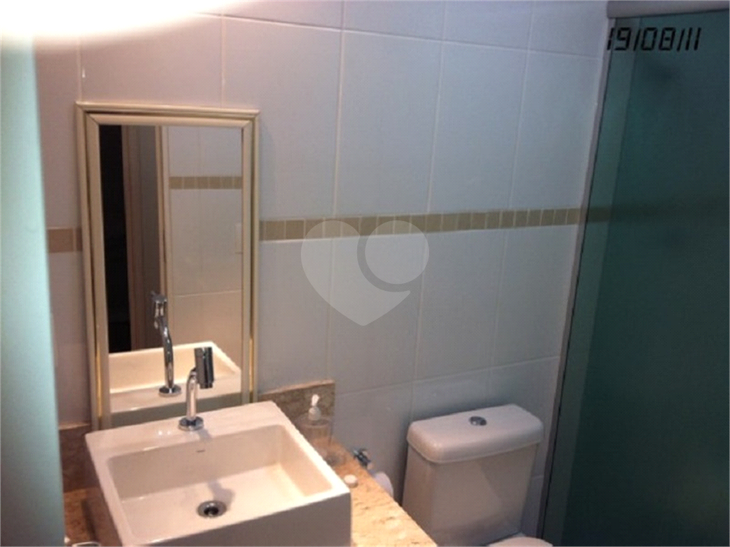 APARTAMENTO em PARQUE NOVO MUNDO