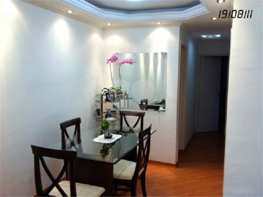 APARTAMENTO em PARQUE NOVO MUNDO
