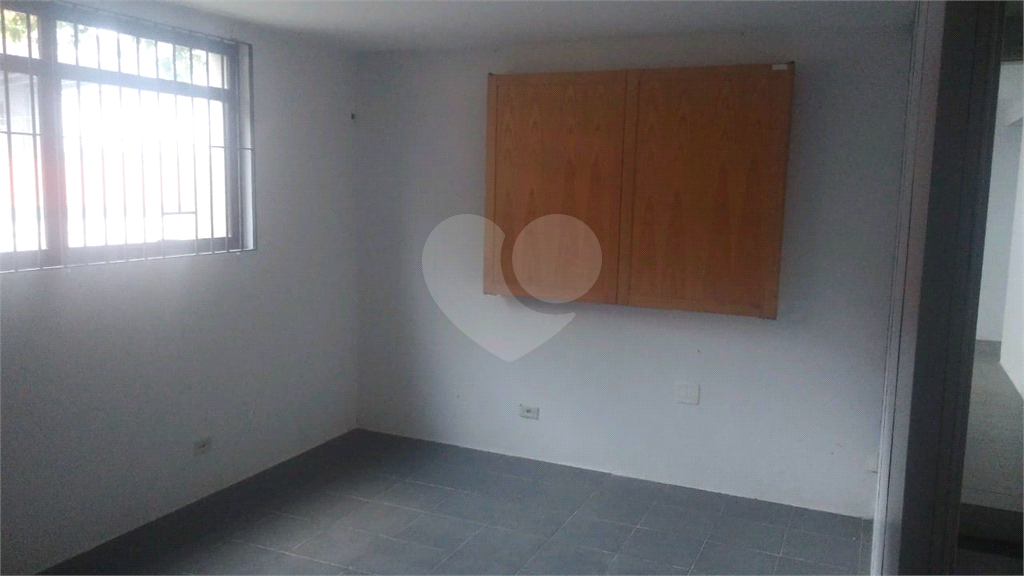 Sobrado de 300m2 para fins comerciais