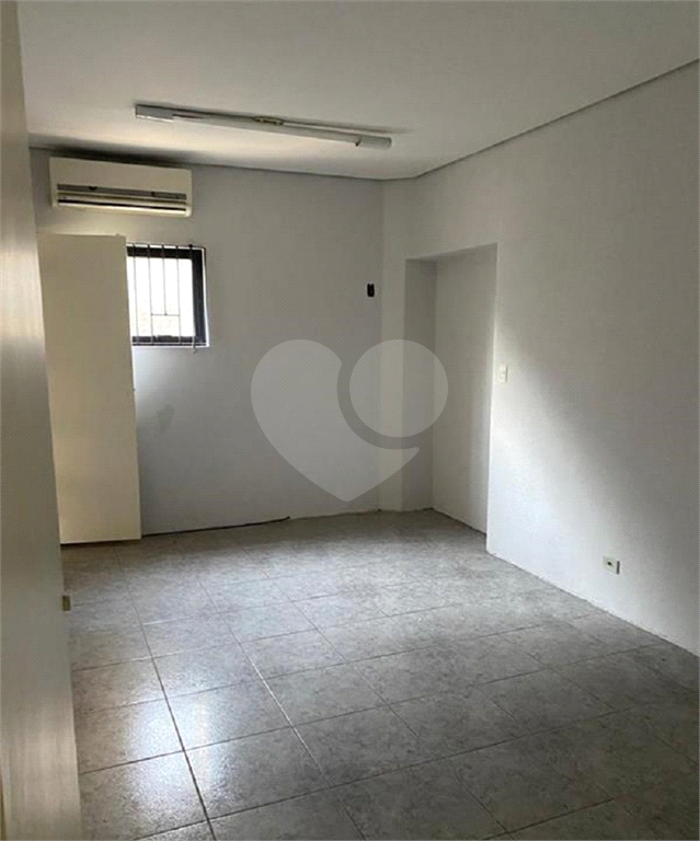 Sobrado de 300m2 para fins comerciais