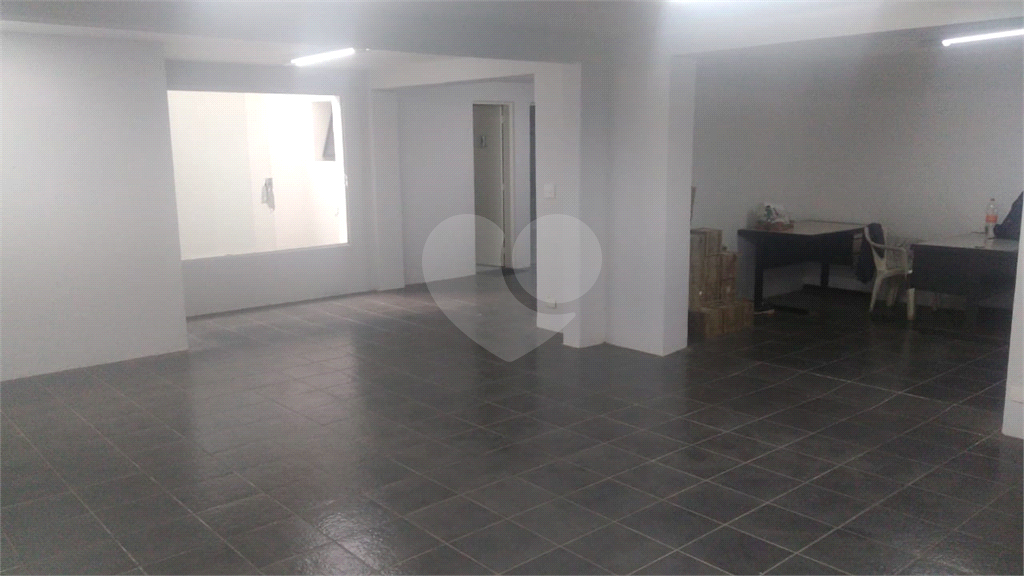 Sobrado de 300m2 para fins comerciais