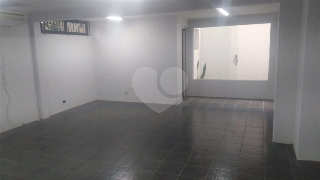 Sobrado de 300m2 para fins comerciais