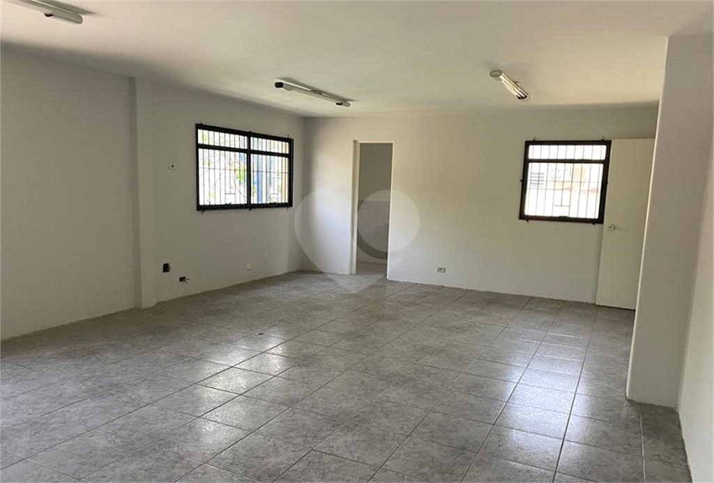 Sobrado de 300m2 para fins comerciais