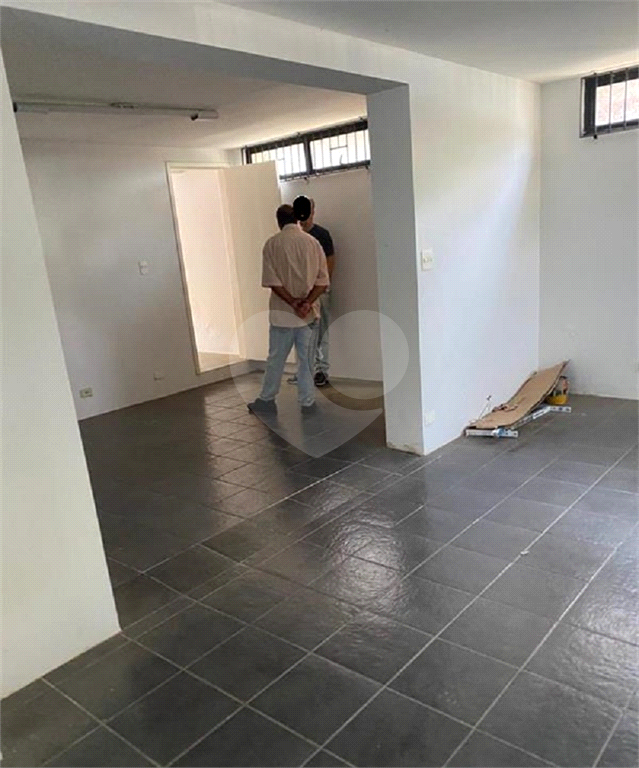 Sobrado de 300m2 para fins comerciais