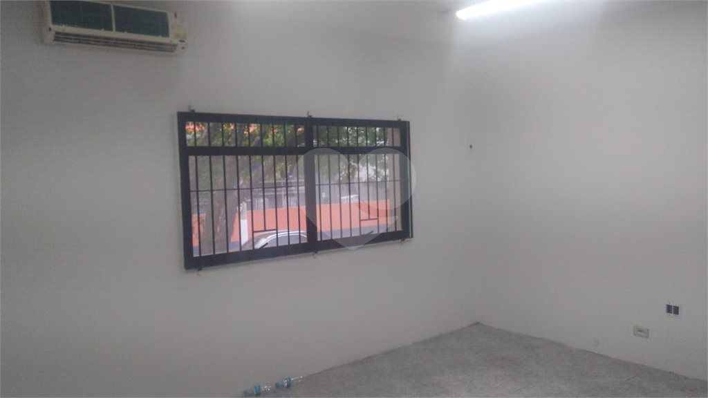 Sobrado de 300m2 para fins comerciais