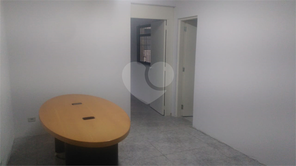 Sobrado de 300m2 para fins comerciais