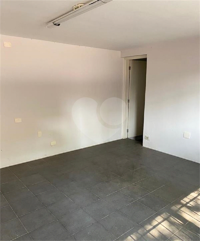 Sobrado de 300m2 para fins comerciais