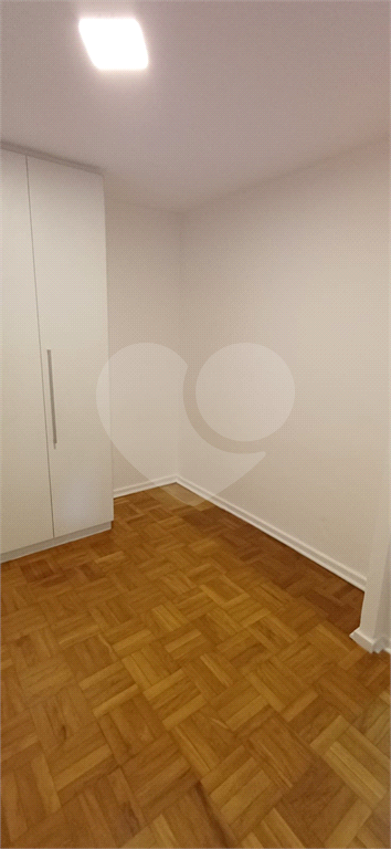 APARTAMENTO em VILA MADALENA