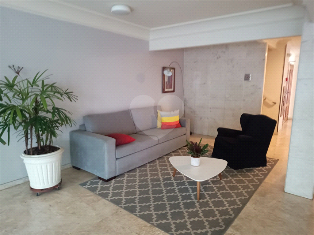 APARTAMENTO em VILA MADALENA