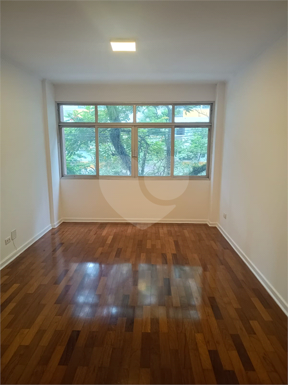 APARTAMENTO em VILA MADALENA