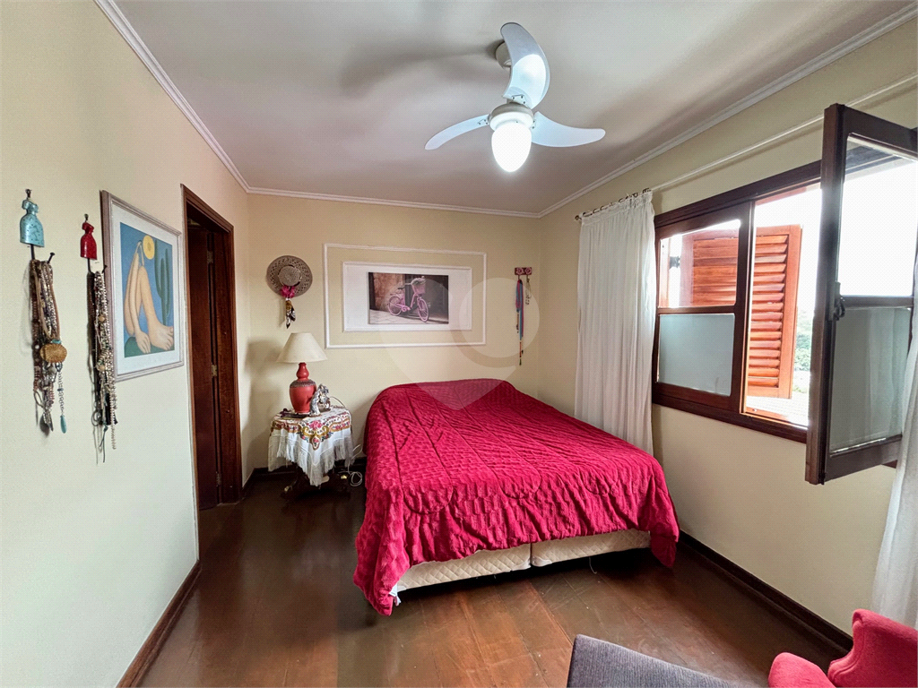 Sobrado à venda no Tucuruvi com 4 suítes, 2 master, salão de festas, área gourmet e 7 vagas.