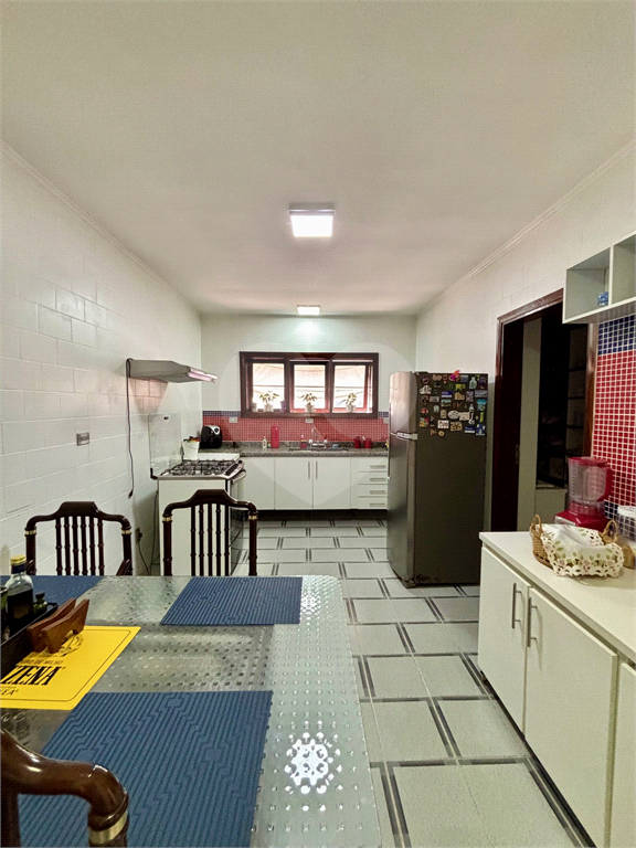 Sobrado à venda no Tucuruvi com 4 suítes, 2 master, salão de festas, área gourmet e 7 vagas.