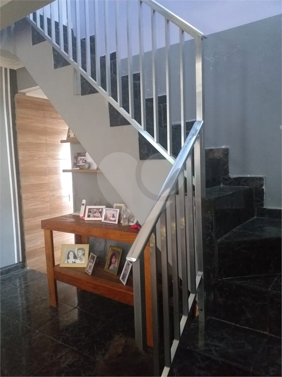 Ótimo terreno de 5 x 25 com 4 casas para renda!