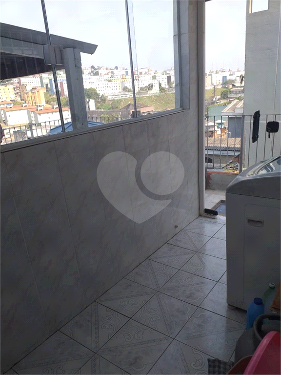 Ótimo terreno de 5 x 25 com 4 casas para renda!