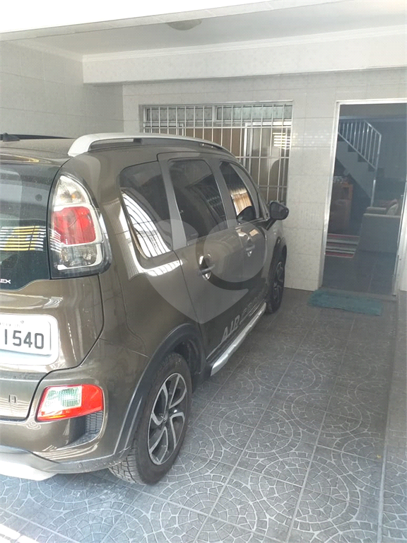 Ótimo terreno de 5 x 25 com 4 casas para renda!
