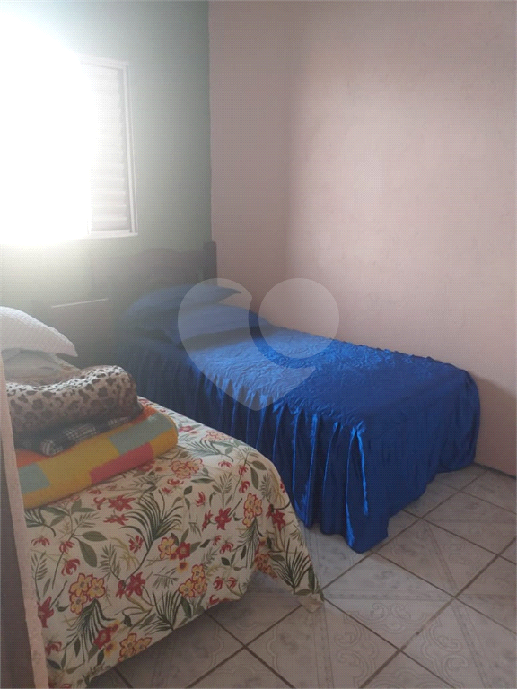 Ótimo terreno de 5 x 25 com 4 casas para renda!