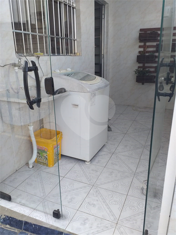 Ótimo terreno de 5 x 25 com 4 casas para renda!