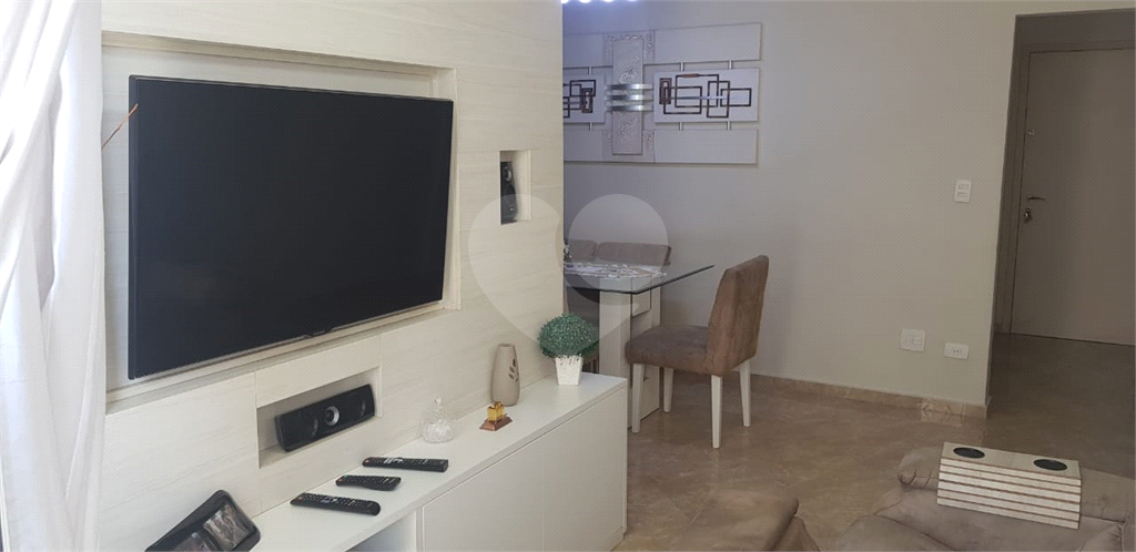 Apartamento à venda com 3 quartos, 74m² - Foto 10