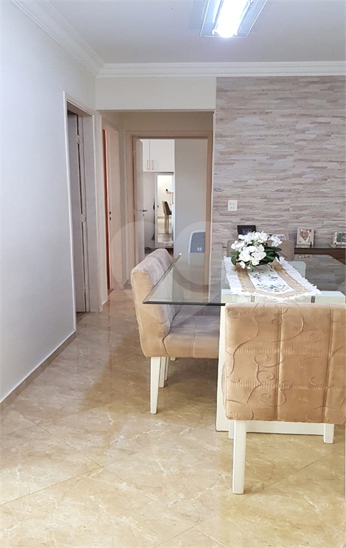 Apartamento à venda com 3 quartos, 74m² - Foto 2